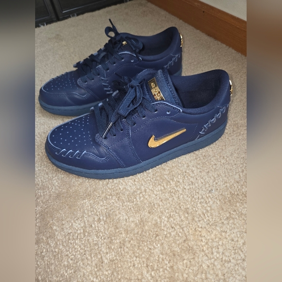 Air Jordan 1 Low Method Of Make Sneaker Size 8W - Picture 2 of 8